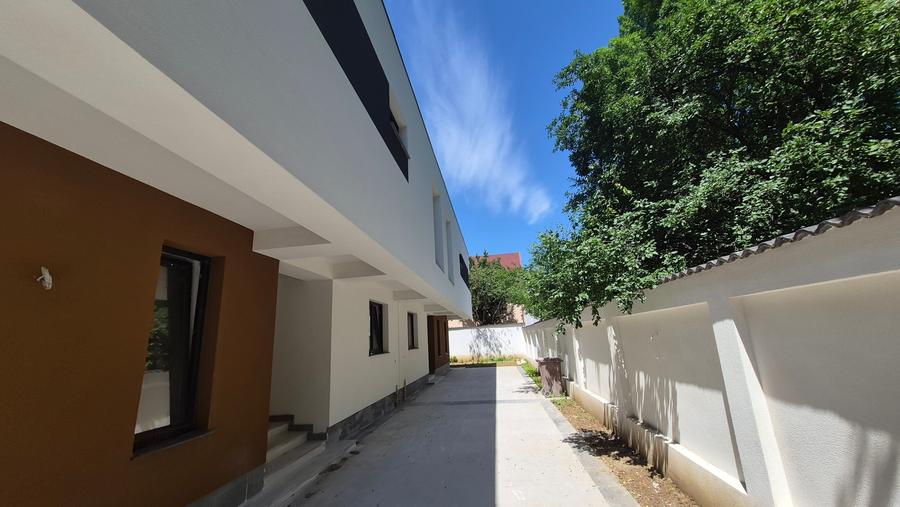 VILA SUPERBA CU 5 CAMERE AMPLASATA IDEAL - 4