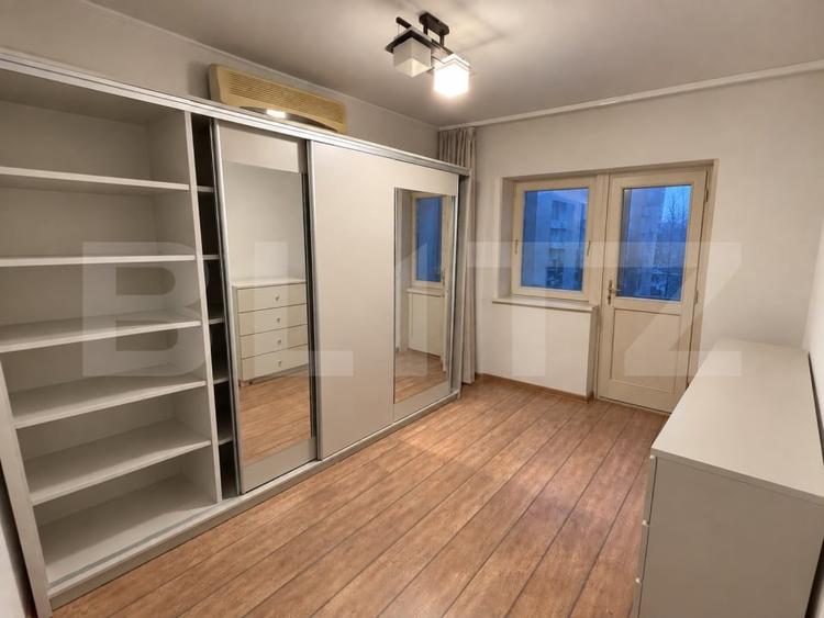 Apartament cu 2 camere semidecomandat, mobilat în Nufărul