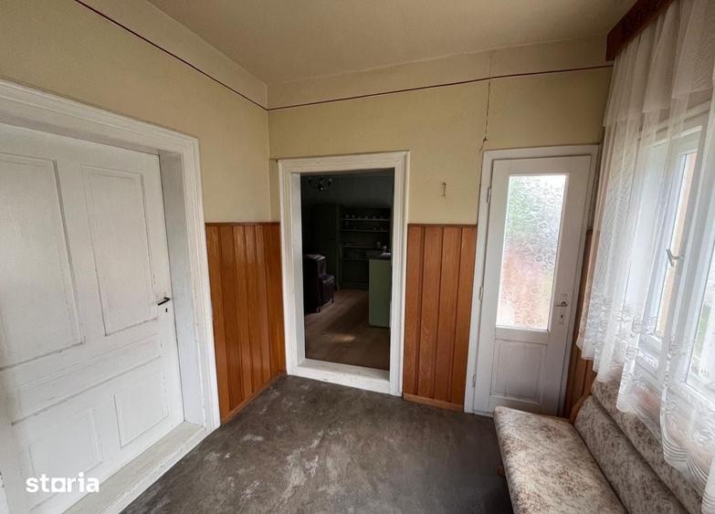 Casă cu 2 camere cu Teren 659 Mp în Central