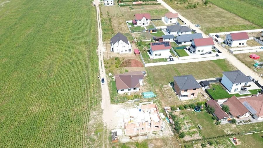 Teren de 485 mp, în Cristian