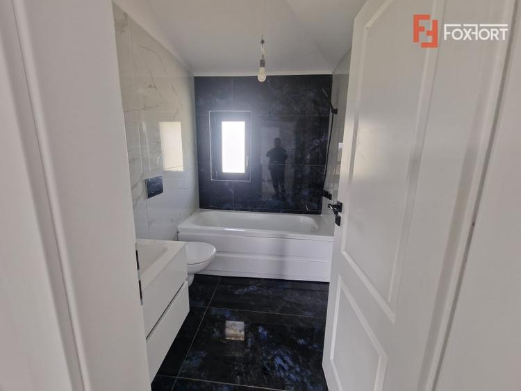 Duplex cu 3 camere cu Canalizare în Central