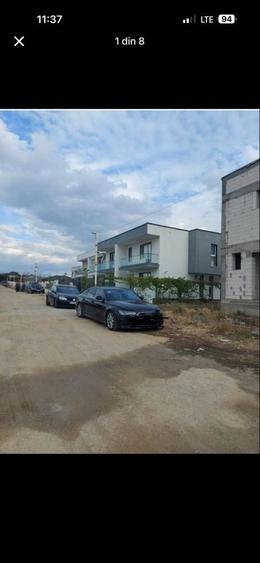 Casă cu 3 camere în Plaiul Vulcanești