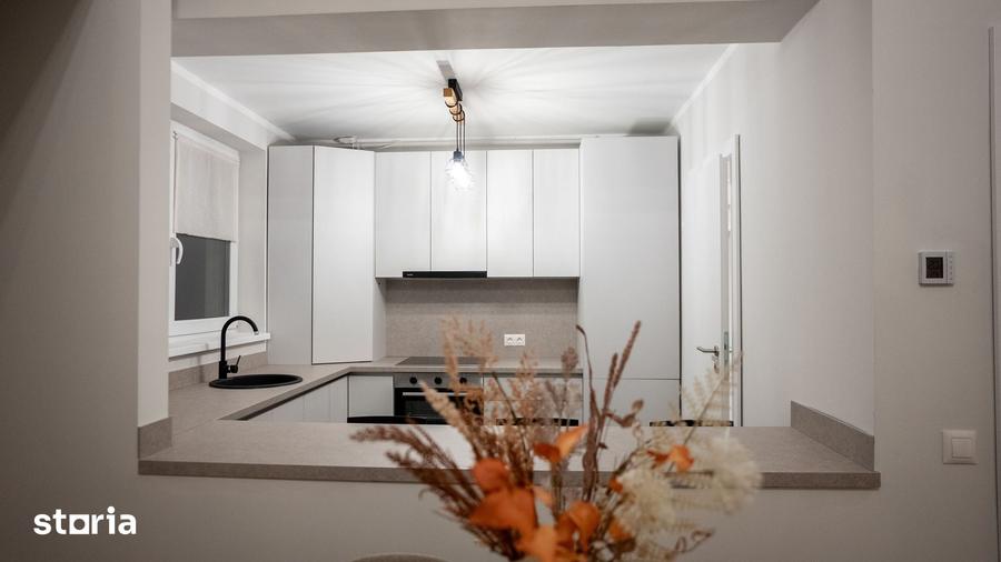 Apartament cu 4 camere în Cristian