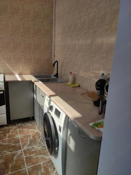 Apartament cu 2 camere decomandat în Rovine