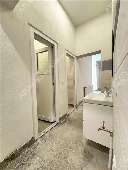 Spațiu comercial, de 380 mp, în Terezian