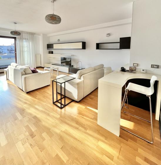 Apartament cu 2 camere semidecomandat în Floreasca