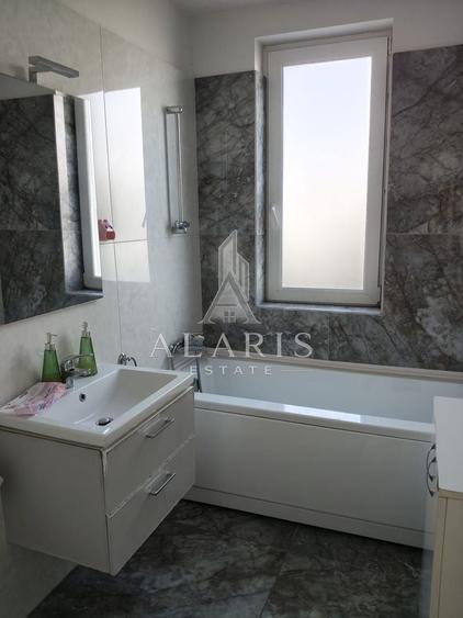 Apartament cu 3 camere decomandat, mobilat în Dumbrăvița