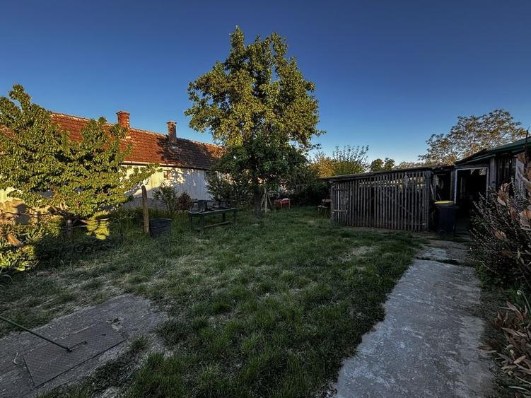 Casă cu 2 camere în Cheresig