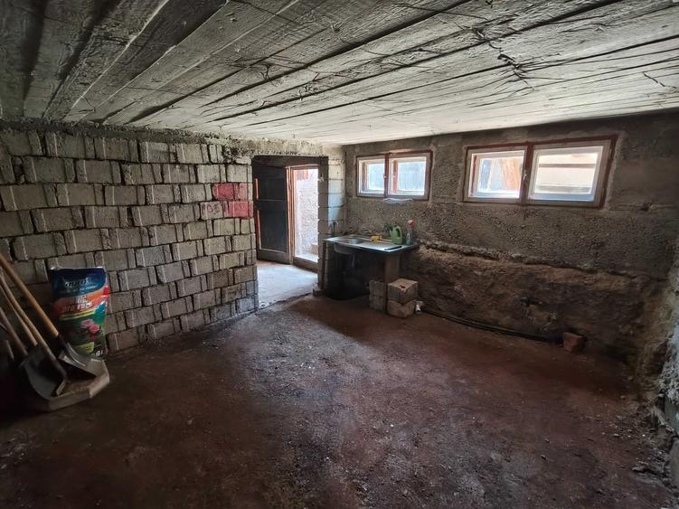 Casă cu 2 camere în Central