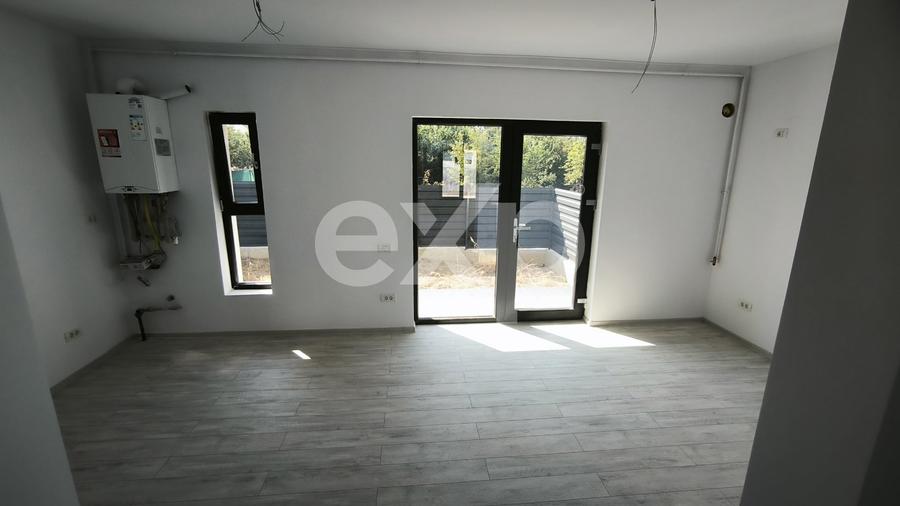 Casă cu 4 camere cu Canalizare în Trivale Platou