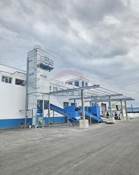 Spațiu comercial, de 26,320 mp, în Negrești-Oaș