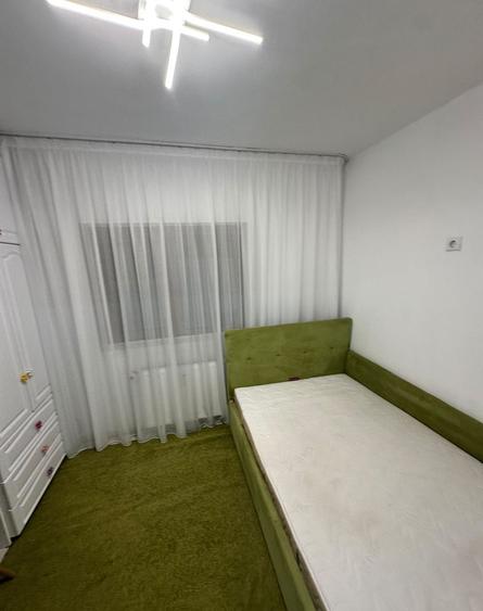Apartament cu 4 camere decomandat, mobilat în 13 Septembrie