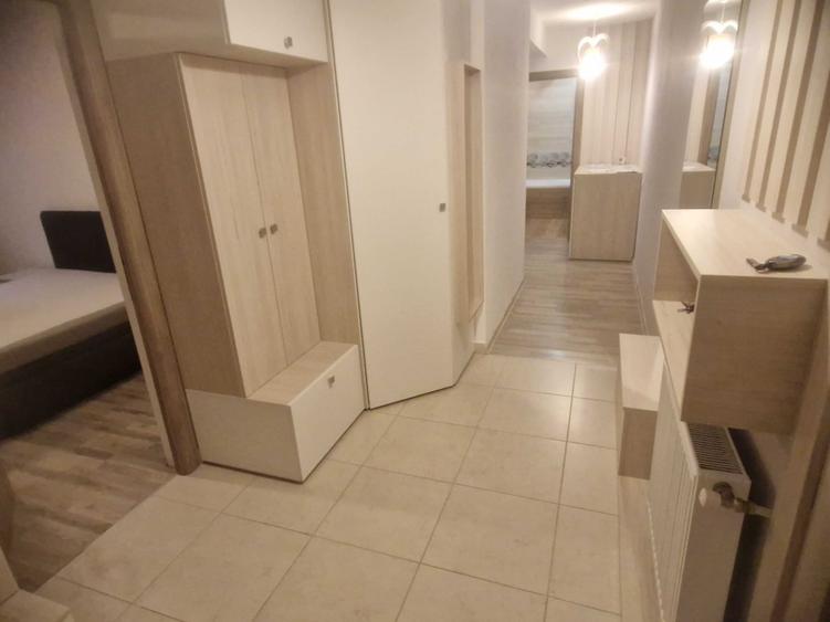 Apartament cu 2 camere decomandat în Între Lacuri