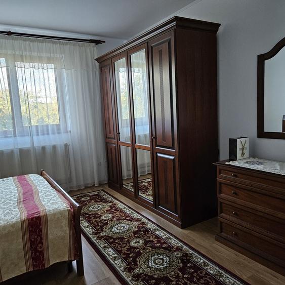 Casă cu 4 camere cu Teren 2900 Mp în Bălteni