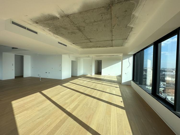 Apartament cu 5 camere decomandat în Floreasca