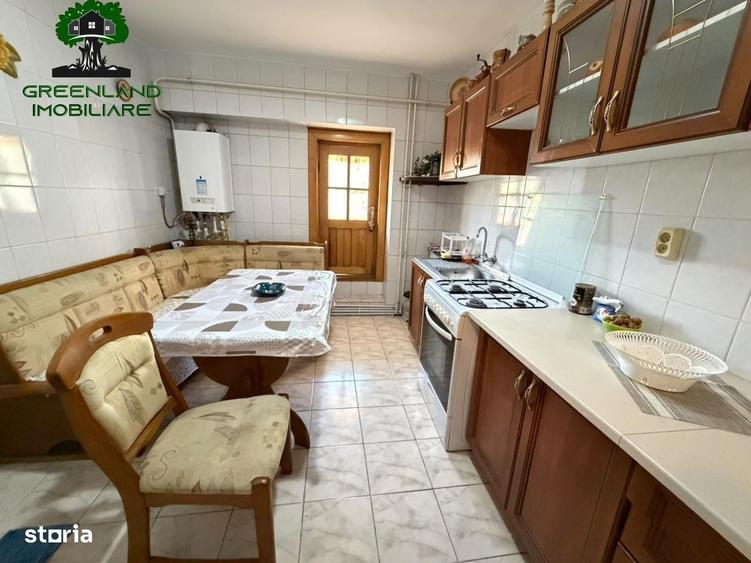 Apartament cu 3 camere decomandat în Păcurari