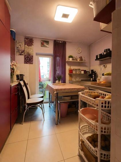 Apartament cu 3 camere decomandat în Dacia