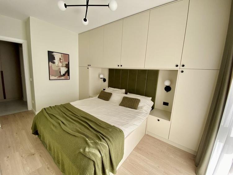Apartament cu 3 camere decomandat în Exterior Vest