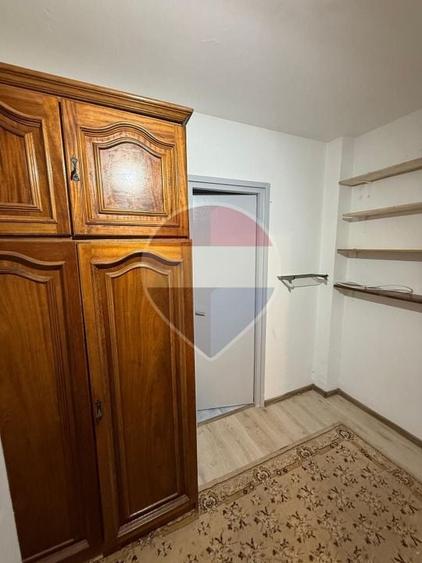 Apartament cu 2 camere decomandat, mobilat în Săsar