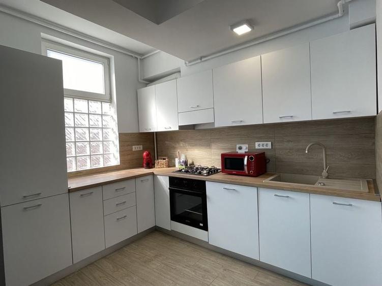 Apartament cu 2 camere semidecomandat în Lujerului