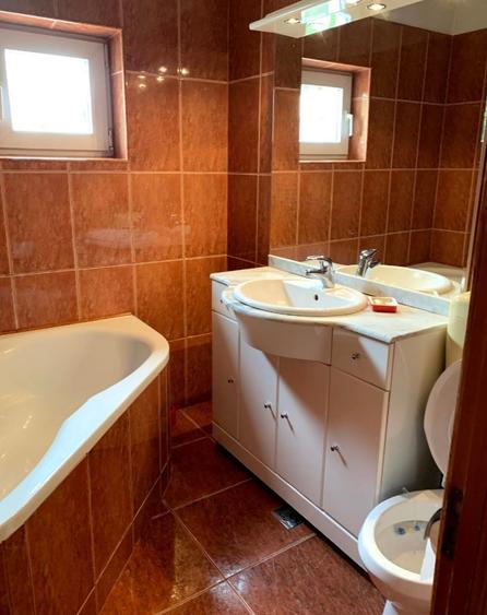 Apartament cu 3 camere decomandat în Traian