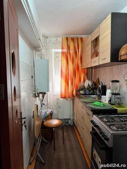 Apartament cu 3 camere decomandat în 9 Mai