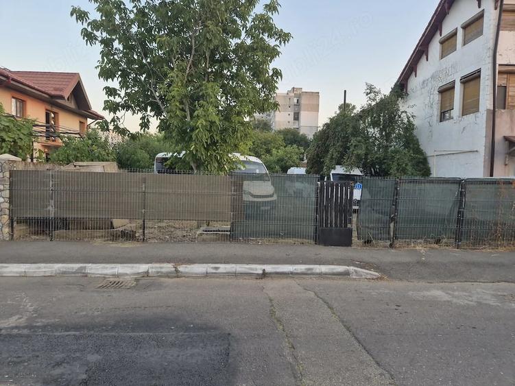 Teren de 528 mp, în Central