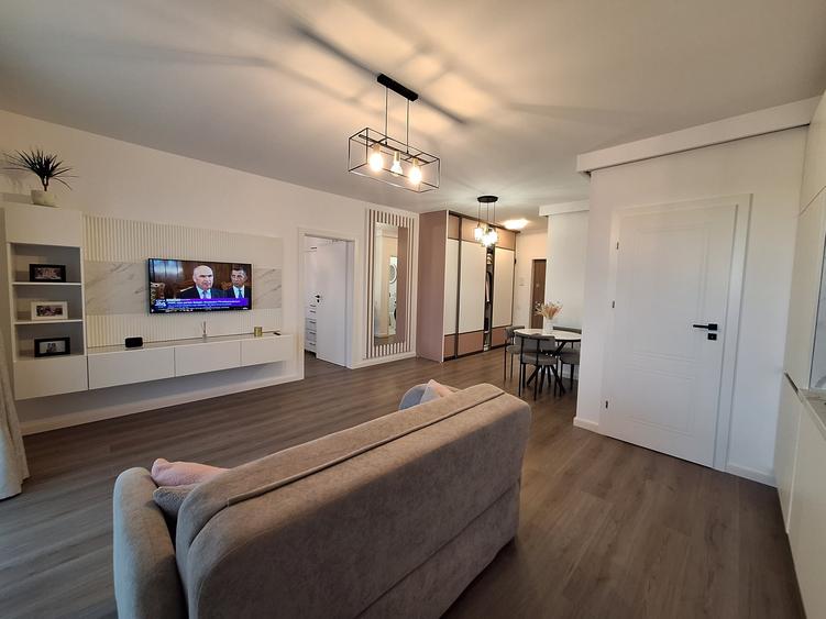 Apartament cu 2 camere semidecomandat, mobilat în Florești — fotografia 2