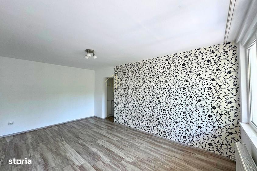 Apartament cu 3 camere decomandat în Libertății