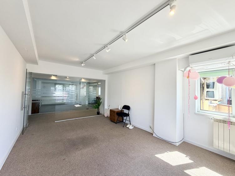 Apartament cu 4 camere decomandat în Unirii