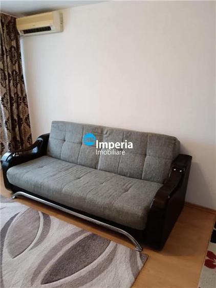 Apartament cu 3 camere decomandat în Gară
