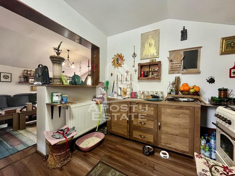 Duplex cu 7 camere cu Canalizare în Lipovei