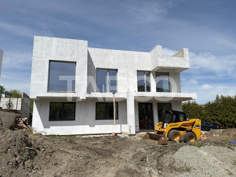 Casă individuală cu 5 camere cu Piscina în Cisnădioara