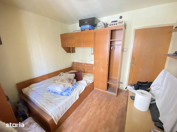 Apartament cu 3 camere decomandat în Rahova