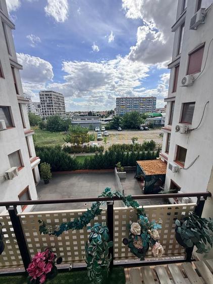 Apartament cu 2 camere semidecomandat, mobilat în Aradului
