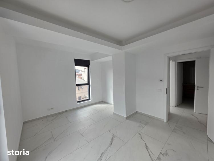 Apartament cu 4 camere în Aviației