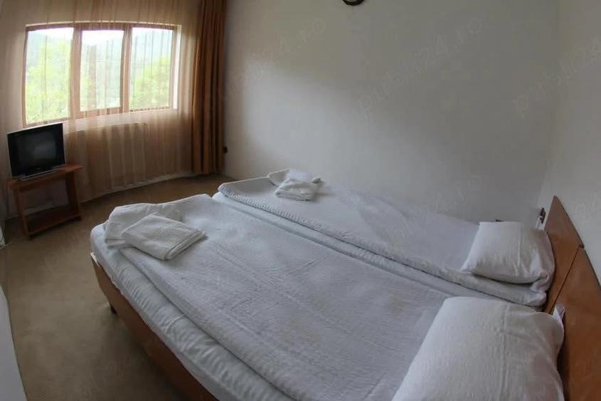 Casă cu 10 camere în Varlaam