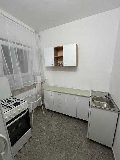 Garsonieră semidecomandată, mobilată în Mărăști