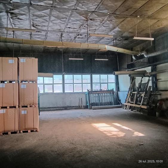 Spațiu comercial, de 1,800 mp, în Industrială