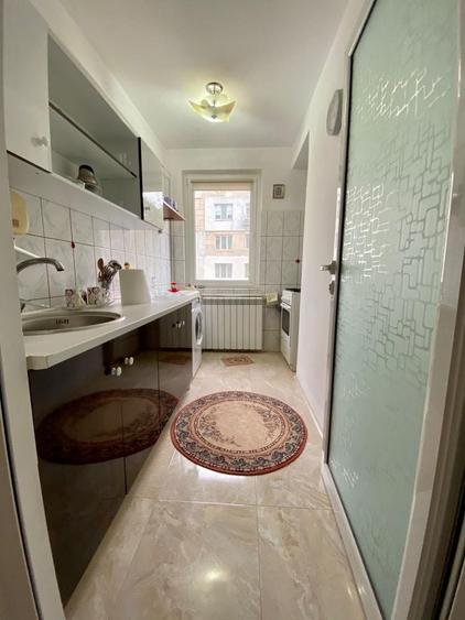 Apartament cu 3 camere decomandat în Ceardac