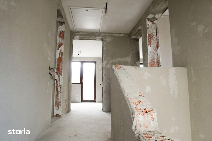 Casă cu 4 camere cu Teren 300 Mp în Central