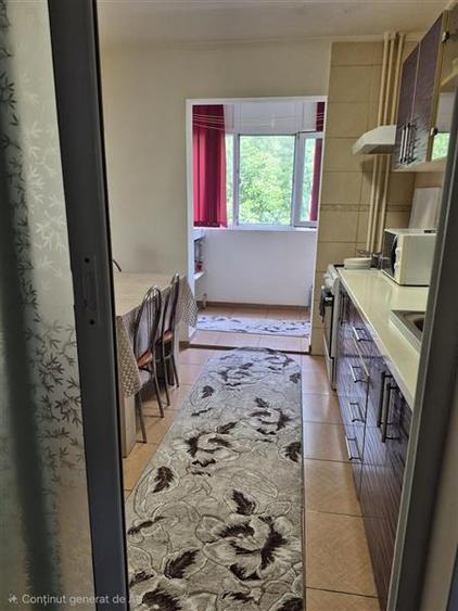 Apartament cu 3 camere semidecomandat în Colentina