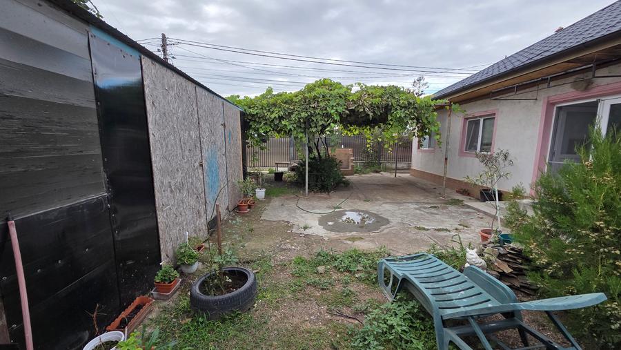 Schitu,casa si teren 547/17 stradal,3 minute de gara,pret 72000 euro - 3