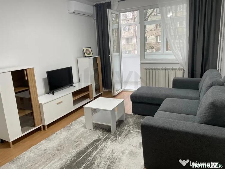 Apartament renovat - prima - Piata Gorjului - 1