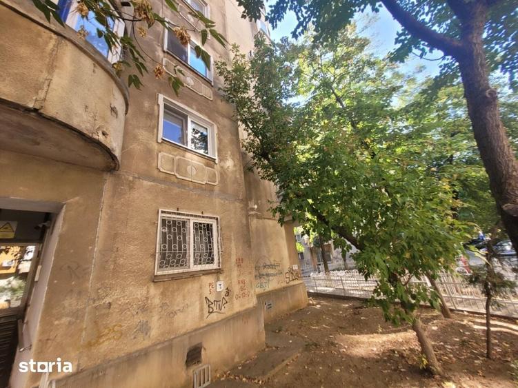 Apartament cu 3 camere decomandat în Rahova