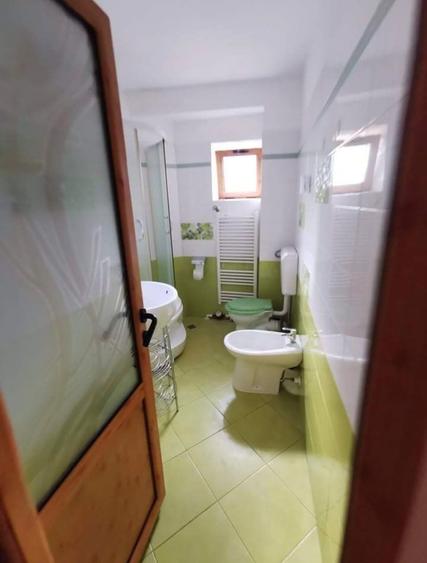 Apartament cu 2 camere decomandat în Nicolina