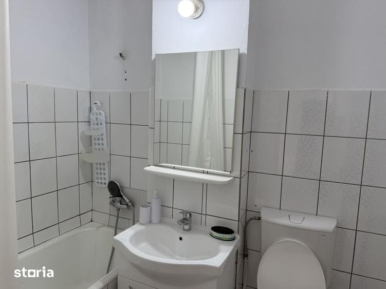 Apartament cu 2 camere semidecomandat, mobilat în Mihai Viteazul