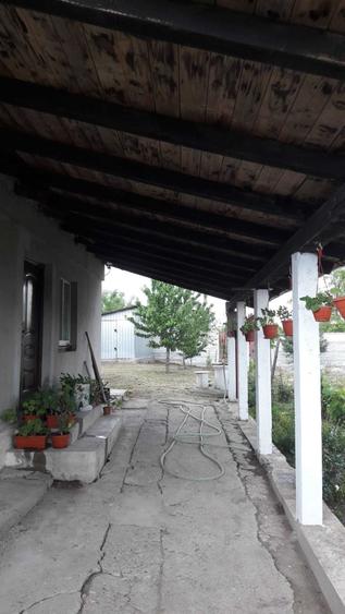 Casă cu 2 camere în Drăgotești