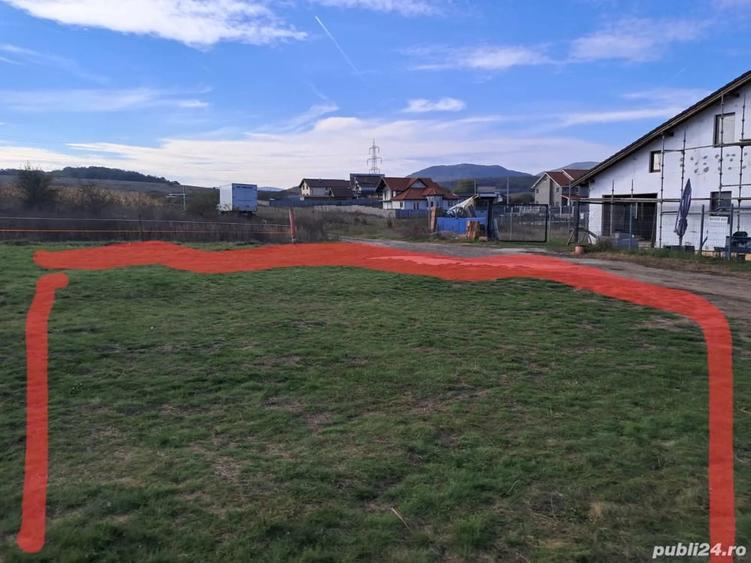 Teren de 5600 mp, în Archia