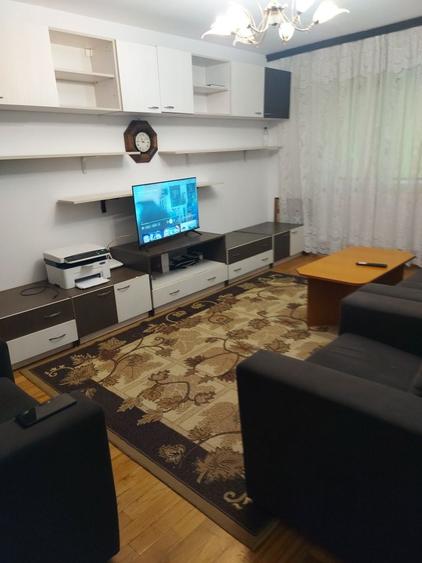 Apartament cu 2 camere decomandat în Rovine